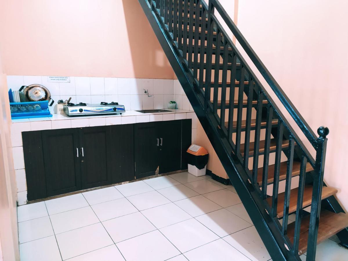 Villa Beverly Lembang Extérieur photo