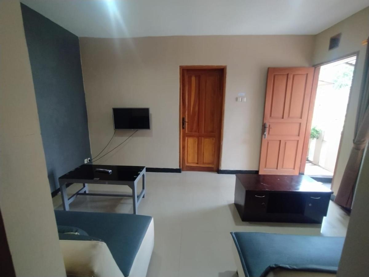 Villa Beverly Lembang Extérieur photo